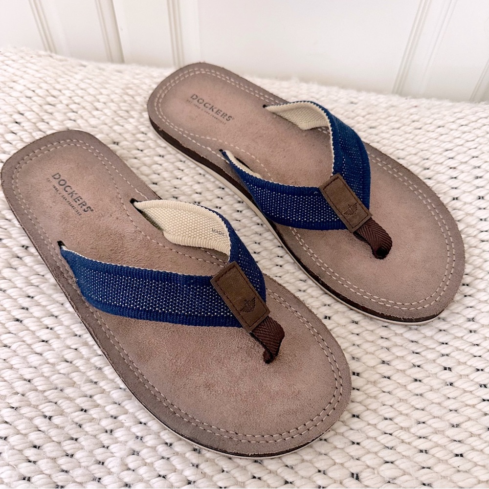 Dockers Tan Navy Suede Flip Flop Sandals -- Size 10
